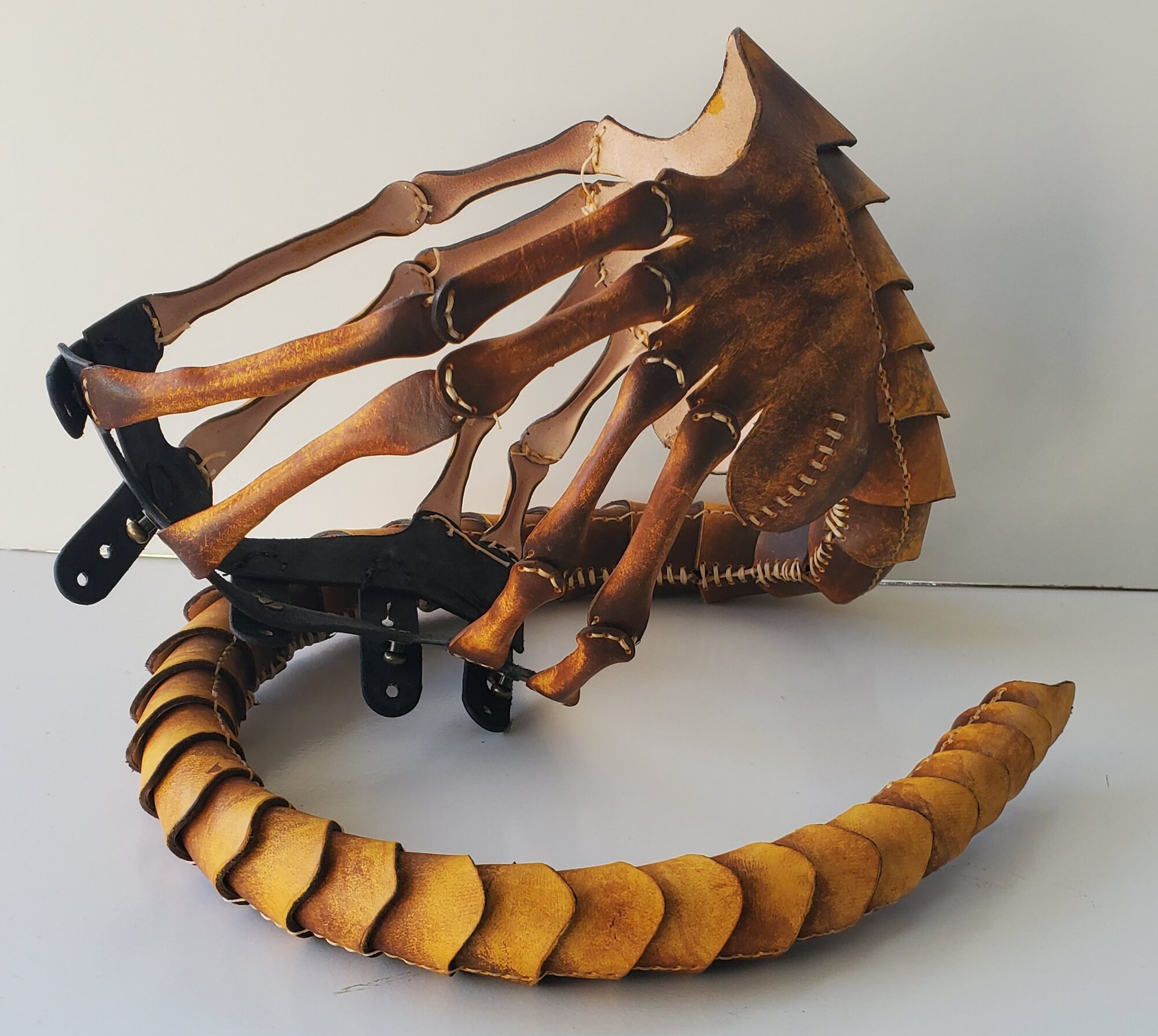 Facehugger side